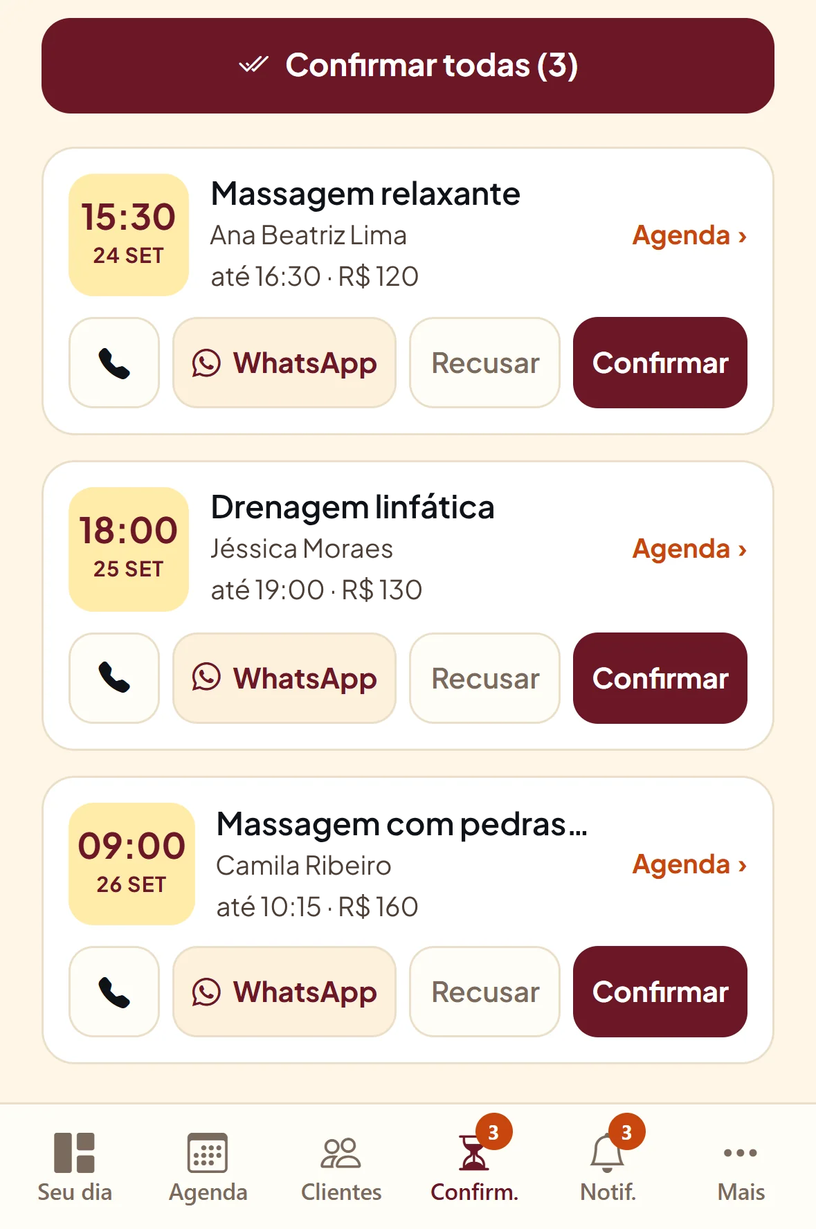 Tela de confirmações da Use Carmen com pedidos de massagem e drenagem esperando aprovação